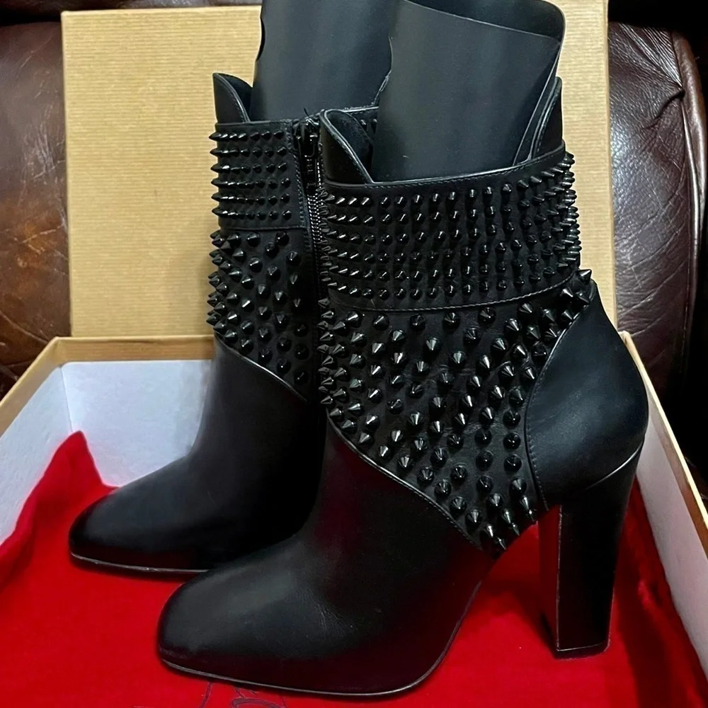 Christian Louboutin Praguoise spikes bootie round toe kid leather 100mm EU37